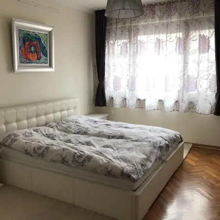Vitosha Corner Apartment