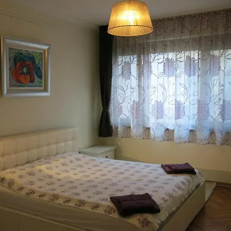 Vitosha Corner Apartment Sofia